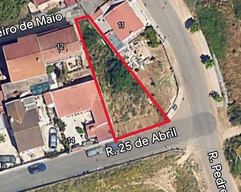 URBAN land with construction license for a house, located in Outeiro de Polima, in São Domingos de Rana, municipality of Cascais. With a total area of 226m2, an implantation area of 79.1m2, a gross construction area of 90.4m2 and a dependent area of ...