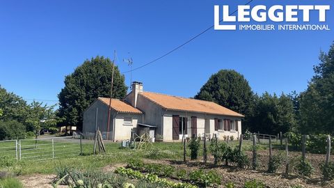 A30402DD86 - This single storey farmhouse with three bedrooms is nestled in a very peaceful hamlet near Bouresse. It was built between 1979 and 1981 and the bathroom has been recently updated. It offers a completely habitable clean house, a good size...