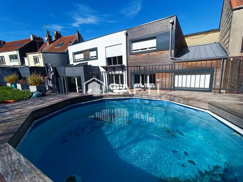 Splendide maison avec piscine et garages
