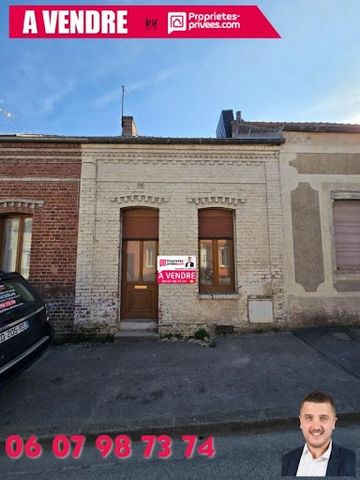 Nouveauté Benjamin Propriétés Privées ! à Hirson, retrouvez cette maison à rénover entièrement ! RDC un plateau vide d'environ 35m2 + un agrandissement (permis OK) de 20m2, à l'étage un plateau vide d'environ 35m2. Plancher béton neuf, Toiture proche...