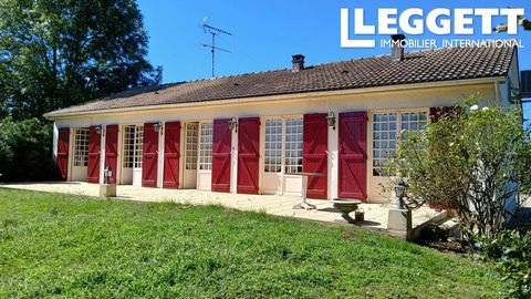 A36035SAG47 - Just a stone’s throw from the picturesque village of Allemans-du-Dropt, this charming single-storey home offers comfort, character, and a peaceful countryside setting. Set on a beautifully landscaped 2,500 m² plot, the property invites ...