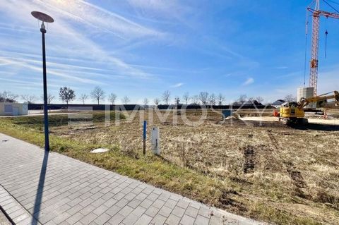 Das Grundstück liegt in Abensberg, Ortsteil Gaden, in einem neu erschlossenen Baugebiet. Die Umgebung zeichnet sich durch weitläufige, noch unbebaute Grundstücke aus, die Ihnen viel Raum für Ihre individuellen Bauideen lassen. Melden sie sich am best...