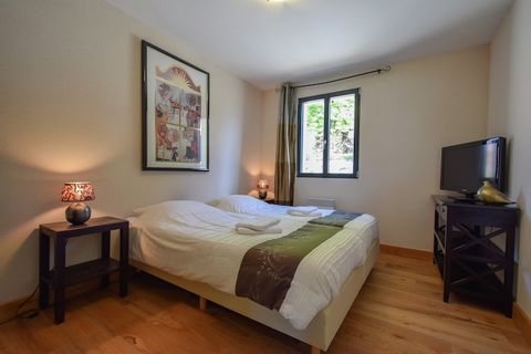 La Petite Tour ist ein geräumiges Haus mit verschiedenen teilweise überdachte Terrassen.