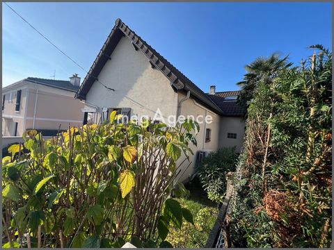 Maison LES COTEAUX-122 m2 carrez - 258 m2 de terrain-fort potentiel agrandissement
