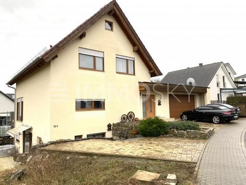 Zweifamilienwohnhaus in ruhiger Lage mit modernem Komfort steht zum Verkauf. Diese charmante Zweifamilienvilla bietet eine ideale Kombination aus geräumigem Wohnraum und zeitgemäßem Komfort. Das Haus, in einer ruhigen Umgebung gelegen, besticht durch...