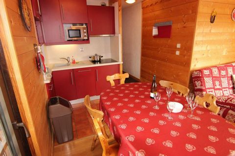 The residence Les Hauts de Chaviere is situated in the highest part of Val Thorens, Alps, France in the quiet district of Slalom. It is also close to the Peclet shopping centre, the restaurants and the ski lifts office. Access to the pistes is 50m aw...