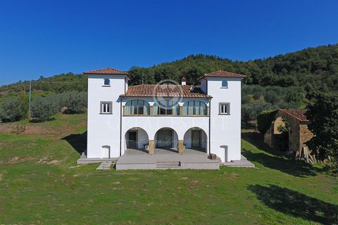 The farmhouse, which dates back to around 1700, was carefully restored in 2010 and has a unique feature: the double turrets placed in a specular fashion at the ends of the building. The house, which has a covered surface area of 533 sqm on two levels...