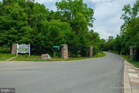 Shepherds Cove Potomac River Waterfront Community, Shepherdstown WV Home Sites in a small , resort-like community. Hurry the last 5 lots available in a community of 19 lots. Large private lots with marina privileges,. Prices range from $218,000 for 6...
