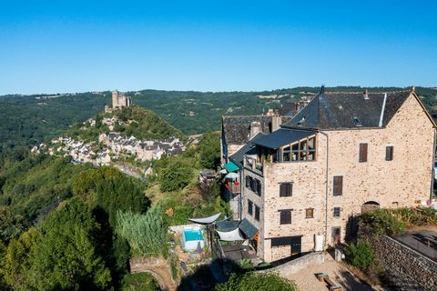Located in the heart of the magnificent medieval village of Najac, which is listed as one of the 