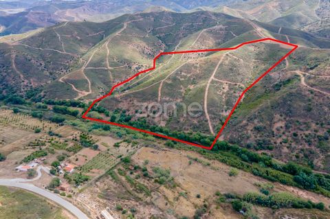 Identificação do imóvel: ZMPT558622 Have you ever thought about investing in one of the most fascinating regions of the Algarve, enjoying a landscape full of beautiful green hills and tranquility in the middle of nature? We have the privilege of pres...