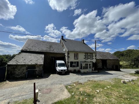 Exclusive ! Old stone house with large barns on two levels, garage, outbuildings/old bread oven and large enclosed garden. Ideally situated at the end of a country road in a quiet hamlet with direct access to a multitude of paths, whether for walking...