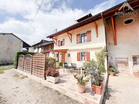 TO VISIT QUICKLY The agency Adn Immo offers you this very pretty village house of 230 m2 in the town of Thoiry. It consists of a beautiful bright living space, a fully equipped kitchen, 4 spacious bedrooms (Possibility 6), a large gym / game, an offi...