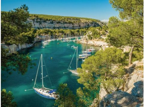 Eine neue Residenz im Herzen der Provence! Die voll ausgestatteten und klimatisierten Wohnungen verfügen über eine Terrasse oder einen Balkon, wo Sie die Sonne der Region genießen und im Freien essen oder sich entspannen und mit der Familie oder Freu...