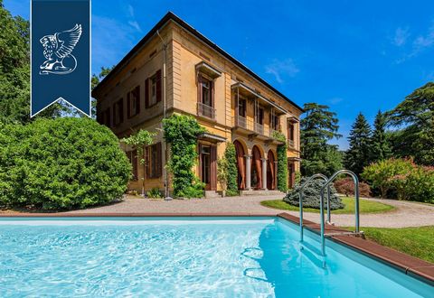 This charming period villa is for sale in an exclusive panoramic position in a high-end historical context halfway between Como and Lecco. The property consists of the main house and two cottages, one of which can be recovered for residential purpose...