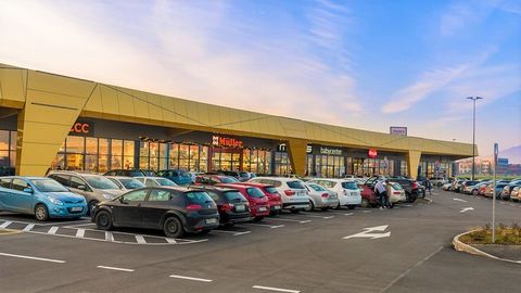 We offer for sale a new Retail Park with tenants in the northeast of Slovenia. The amount of rent per year is about 170,000 euros. The retail park is offered to investors at a price of 2 750 000 euros on financing terms. https://altum-capital.eu/en/i...
