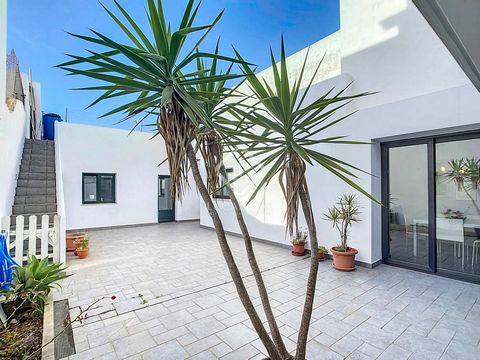 Lucas Fox presents this 110 m² ground floor apartment with a 100 m² patio and terrace very close to the Plaza de Los Pinos and just 400 meters from the sea in Ciutadella de Menorca. The property was completely renovated 15 years ago. Upon entering, w...