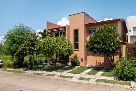 About Km 144 Carr. Tepic Puerto Vallarta Los Sauces 20 A great family home in the updated and modernized exclusive development of Flamingos Residencial. Minutes to the beaches. Shopping......La Comer Mega Soriana weekly artisan market and many other ...