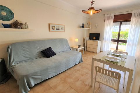 This lovely apartment is well-appointed with all that you could desire during your stay, and it is perfect for couples or friends traveling together. Situated in Vila Real de Santo António, a small town with a grand appearance but a pleasant relaxed ...