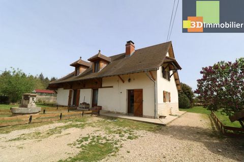 Locality: Pierre de Bresse 71270, for sale beautiful Bresse farmhouse entirely renovated with 5 rooms, 158m² of living space, large 130m² longère outbuilding with horse stalls, stables on 4300m² of enclosed grounds. Ground floor: entrance, 60m² livin...