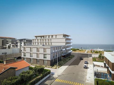 O Legacy Living é um empreendimento premium situado na conhecida Avenida do Brasil, em Vila do Conde. Estes apartamentos, disponíveis para venda nas tipologias T1, T2 e T3, são das últimas oportunidades de investimento na primeira linha da praia dest...