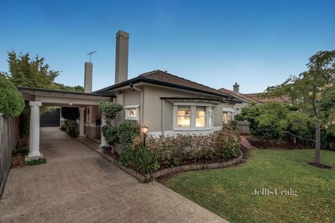 A magical exhibit of Art Deco authenticity matched with a sympathetic modernisation, this exquisite 5 bedroom + executive study 3 bathroom solid brick charmer is pure bliss on 1,020sqm approx. of captivating garden beauty. First time offered in 32 ye...