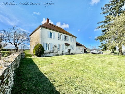 Dpt Puy de Dôme (63), à vendre MARCILLAT, maison rénovée du 19ème avec jardin et vue