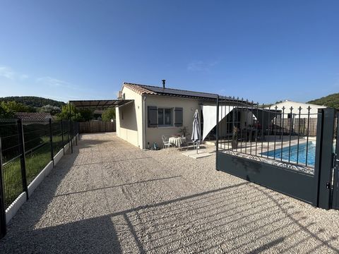 A REAL FAVOURITE, YOU WILL ONLY HAVE TO PUT DOWN YOUR SUITCASES // A FEW KILOMETERS FROM VAISON LA ROMAINE, IN A SOUGHT-AFTER RESIDENTIAL AREA, PLEASANT RECENT SINGLE-STOREY VILLA, RT 2012, LIVING AREA OF 90M2, TERRACE WITH PERGOLA, GARAGE, CARPORT, ...