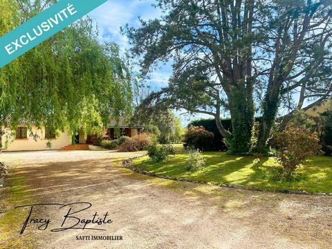 Nestled between Fronton and Montauban, just 10 minutes from each, this charming single-story house offers a peaceful and convenient living environment in the sought-after commune of Orgueil. Set on a beautifully landscaped and fully fenced plot of 55...