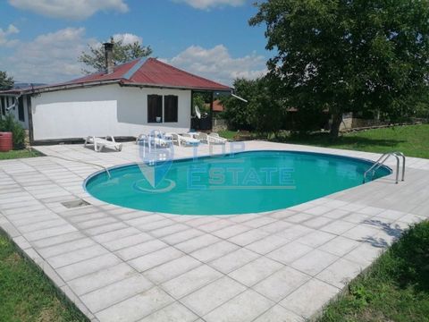 Top Estate Real Estate offers you an authentically renovated two-storey guest house with swimming pool in the village of Kutsina, Veliko Tarnovo region. The house has an area of 126 sq.m distributed between two floors. The first floor consists of a l...