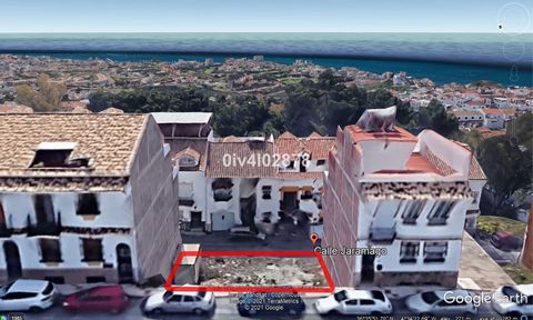 Urban plot of 216m2 (composed of 2 neighbouring plots of 108m2 each) located in Benalmadena Pueblo, great location, close to shops restaurants and everything the charming Pueblo has to offer. Large building allowance for apartments or townhouses give...