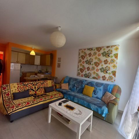 The apartment is located in the El Charco area of ​​Puerto del Rosario, the capital of the island of Fuerteventura. Quiet area and well connected to the highway. The apartment has 1 bedroom, 1 bathroom, living room with open kitchen and balcony with ...