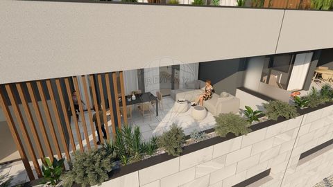 3-Zimmer-Wohnung, mit Terrasse und Garage, zu verkaufen für €360,000 3-stöckiges Gebäude, bestehend aus sechs Fraktionen in der Quinta da Amizade in Setúbal. Zeitgenössische Architektur mit luxuriösen Oberflächen, großzügige Bereiche mit viel Licht. ...