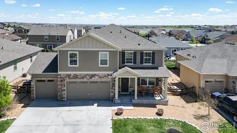 Welcome to this charming home in Talon View neighborhood with easy access to Denver and DIA. Upon entering you are greeted by flowing wood floors and an open-concept dining, living, and kitchen space that is great for entertaining. The chef in your h...