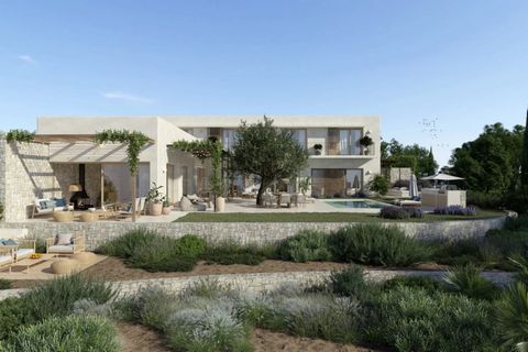 This luxury villa sits on a plot of 1079 m² with an excellent south-east orientation in a very popular area.  The house is designed in an L-shape, freeing up maximum space on the plot. One wing has 2 floors, the other only 1. All rooms benefit from t...