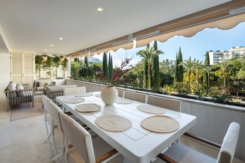 Nestled in the heart of vibrant Marbella, discover Don Gonzalo 3, a jewel of modern architecture offering an unparalleled living experience. With breathtaking views over the communal garden from a generous covered terrace, this spectacular flat invit...
