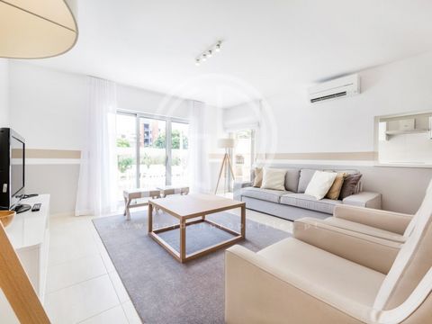 **Unique Opportunity in Vilamoura - 3-Bedroom Villa in Golf-Front Development** This spectacular 3-bedroom villa is located in a golf-front development in Vilamoura, offering a strategic location just a few minutes' walk from the marina, city center,...