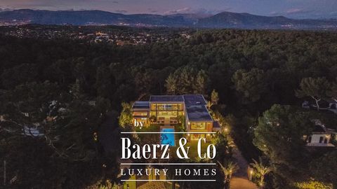 Mougins, in the most sought-after gated domain, magnificent new Contemporary Villa of approximately 700m on 2700m2 of flat land with swimming pool. Ground floor: entrance, guest WC, living dining room with 6m high ceilings, kitchen, utility room, mas...