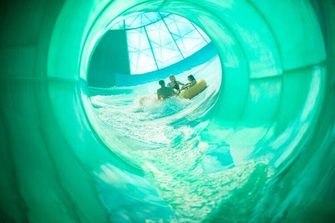 Verblijf in een prachtig nieuw gebouwd vakantiehuis bij Lalandia in Søndervig, op slechts een korte wandeling van de prachtige Noordzee. Alle gezinnen zijn verschillend en gelukkig zijn onze vakantiehuizen dat ook. De vakantiehuizen zijn allemaal geb...