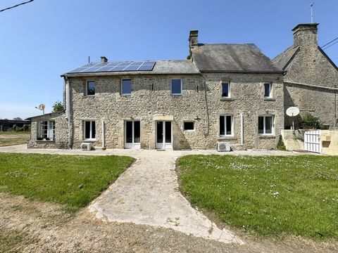 NEW EXCLUSIVTE LA BONNE ADRESSE!   In the town of FONTENAY-SUR-MER (5km from MONTEBOURG and its amenities, and 4.5km from the sea), LA BONNE ADRESSE offers you a renovation project for this beautiful house from the 1700's in stone and composed of:   ...