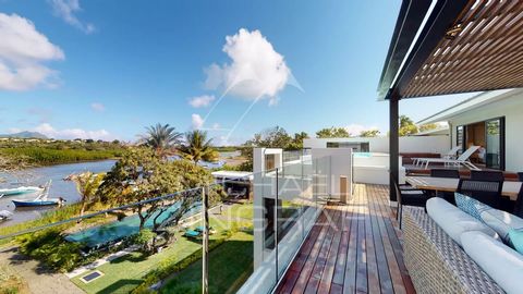 4 -Bedroom Penthouse mit privatem Meeres Ponton Eine einzigartige Entwicklung am Meer an der Westküste von Mauritius Der Wasserclub bietet die Möglichkeit von ausländischem Eigentum und direktem Zugang zur türkisfarbenen Lagune und bietet Käufern ein...