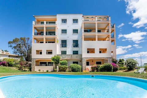 Discover this magnificent apartment located in the beautiful city of Portimão, just a few minutes' walk from the stunning beaches of the Algarve. This exceptional property is situated in a small and exclusive private condominium, providing a serene a...