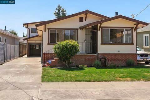 Welcome to this charming 5-bedroom, 2.5-bath, 2110 sf home, in addition to a 595 sf versatile bonus room. (Total of 2805 sf). Home is nestled in the highly sought-after Broadmoor neighborhood. Kitchen features new granite countertops, with a new sink...