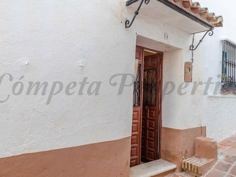 ¡Descubre la magia de vivir en Comares, el encantador pueblo conocido como el 