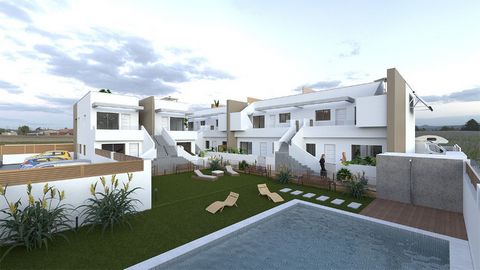 Descripción del objeto: Bungalows altos que constan de una superficie construida de unas 152 m² - 156 m² (incluyendo terrazas) con 2 dormitorios, 2 baños (1 en-suite), 1 salón / comedor con cocina, 1 terraza (a unos 12 m²) y 1 solario (a unos 67 m² -...