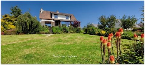 Pavillon sur sous-sol de 200 M², 6 chambres, 3 garages, terrain de 1500 m²
