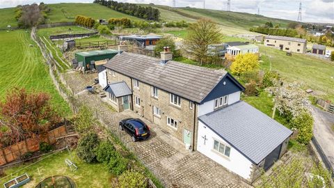 This 3 bedroom detached home, sitting on its 3/4 acre plot, offers excellent space both inside and out. With great presentation from an exceptional refurbishment, the property has flexibility and versatility to its accommodation, with the ability to ...