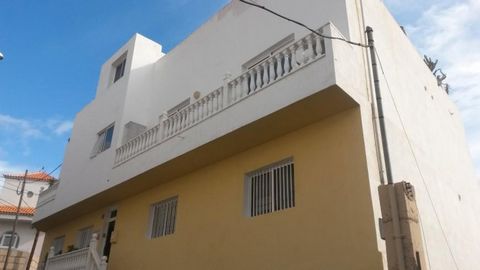 Complete building located in a small Canarian village, but not far from the busy area of Los Cristianos. At walking distance to Wingate School (a British school in the south of the island), and to all amenities in Cabo Blanco. Investment opportunity:...