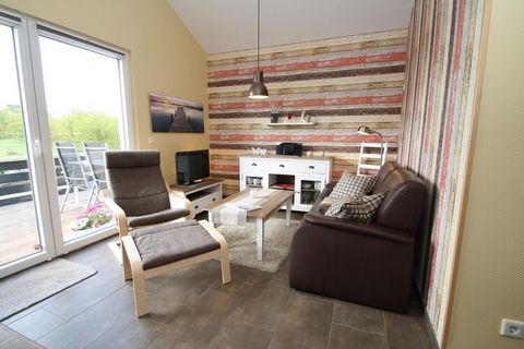 Newly built holiday home in Scandinavian style in the middle of the Schaalsee biosphere reserve. You will certainly feel at ease in the modern and tasteful rooms. A spacious sun terrace with garden furniture and sun loungers invites you to spend rela...