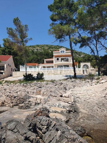 For sale VILLA in first row to the sea in Prižba on the island of Korčula. The property extends to basement, ground floor, first floor and loft. PROPERTY DESCRIPTION: BASEMENT - storage / laundry room, technical room (engine room) GROUND FLOOR - livi...