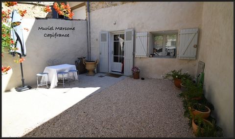 Dpt Vaucluse (84), à vendre LAURIS maison de village de type 2 d'environ 54 m2 avec un jardin
